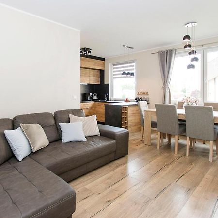 Carmel Rentyear Apartments Гданськ Екстер'єр фото