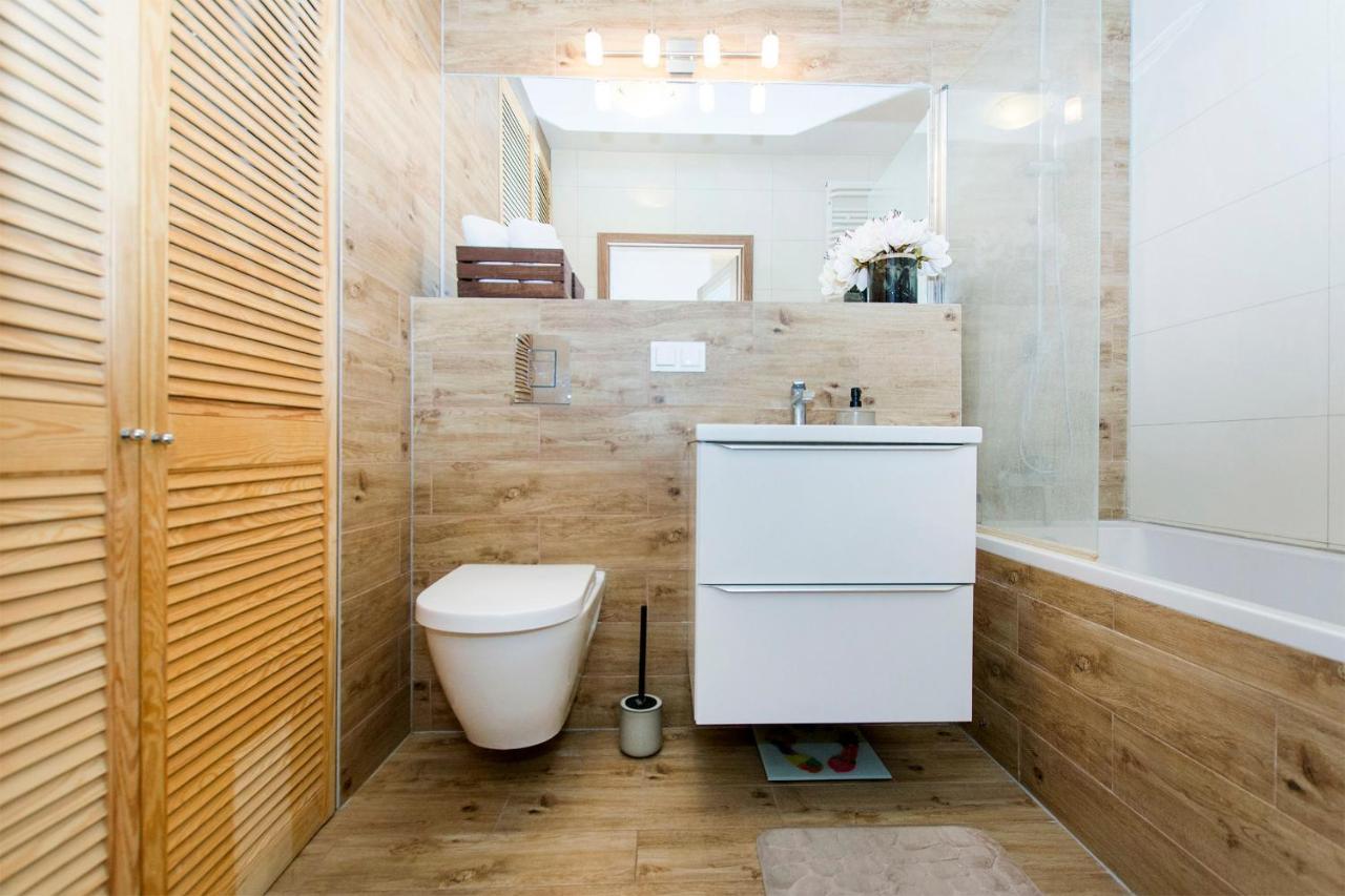 Carmel Rentyear Apartments Гданськ Екстер'єр фото
