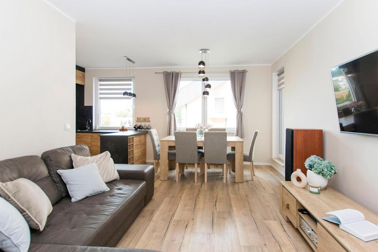 Carmel Rentyear Apartments Гданськ Екстер'єр фото